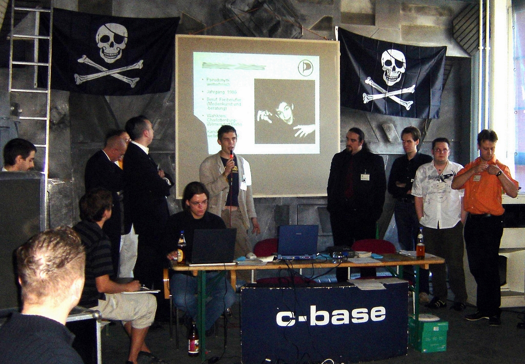 Her begynte det: Grunnleggelsen av det tyske Piratpartiet 10. september 2006 i Berlin (foto: Erik Möller, CC:by)