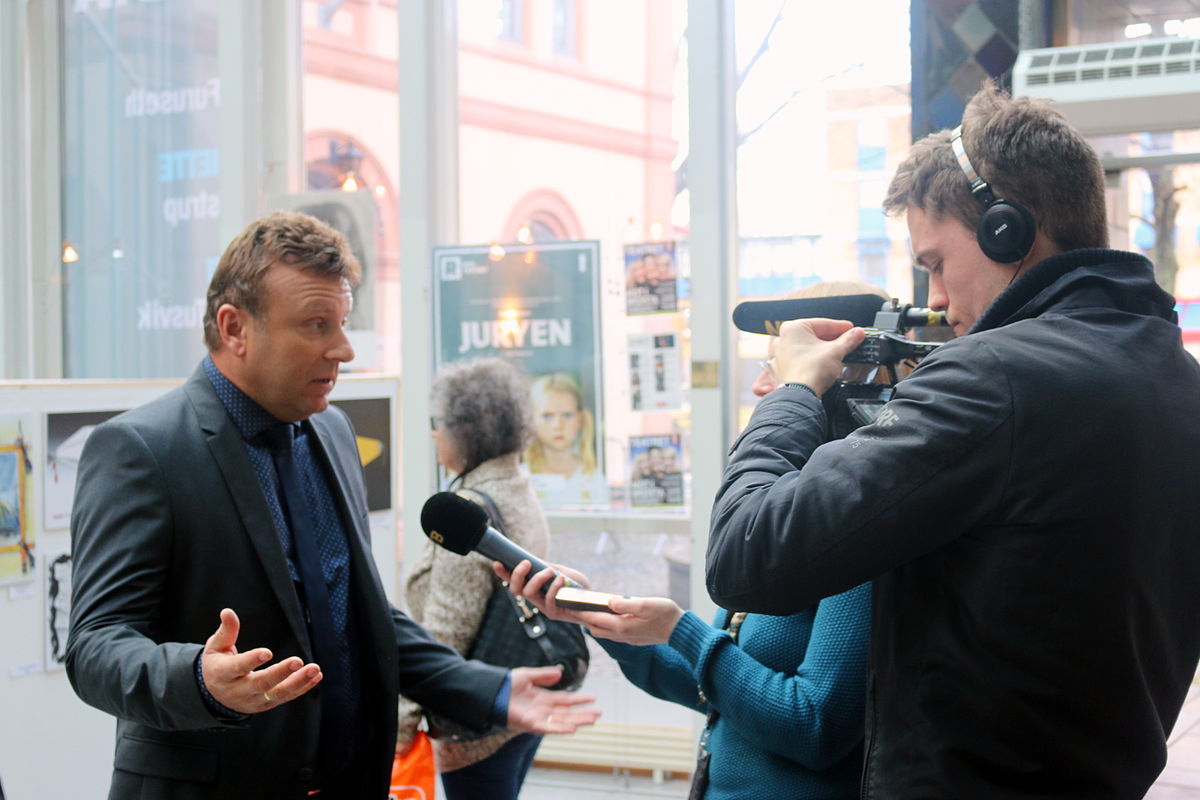 Vebjørn Selbekk intervjues om angrepet på Charlie Hebdo i januar 2015.