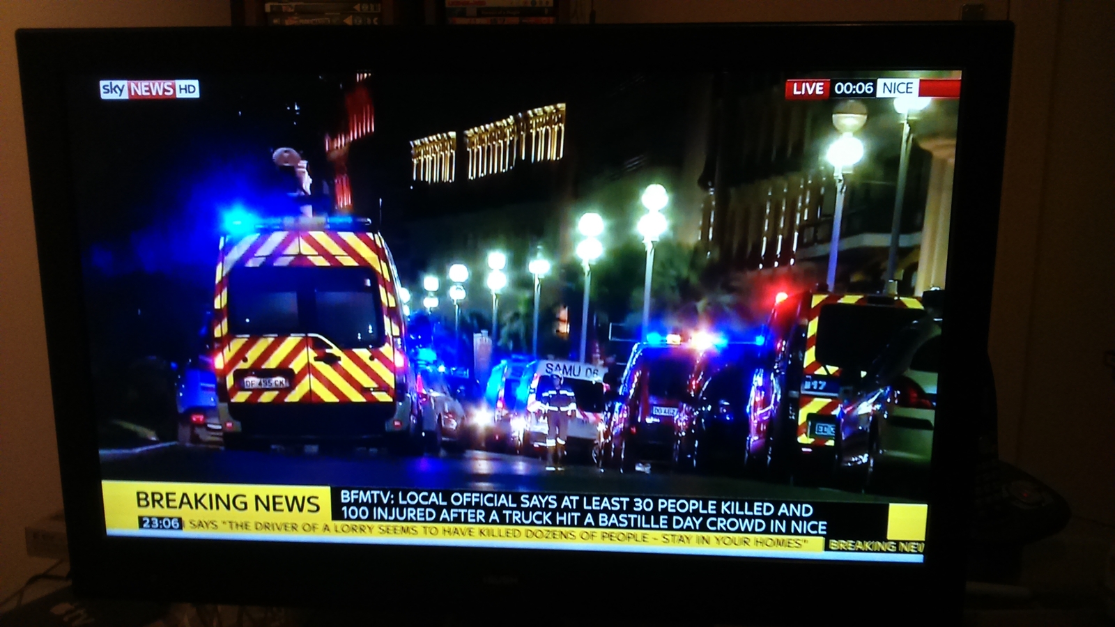 Terror på tv: Dekning av angrepet i Nice 14. juli 2016 på Sky News.